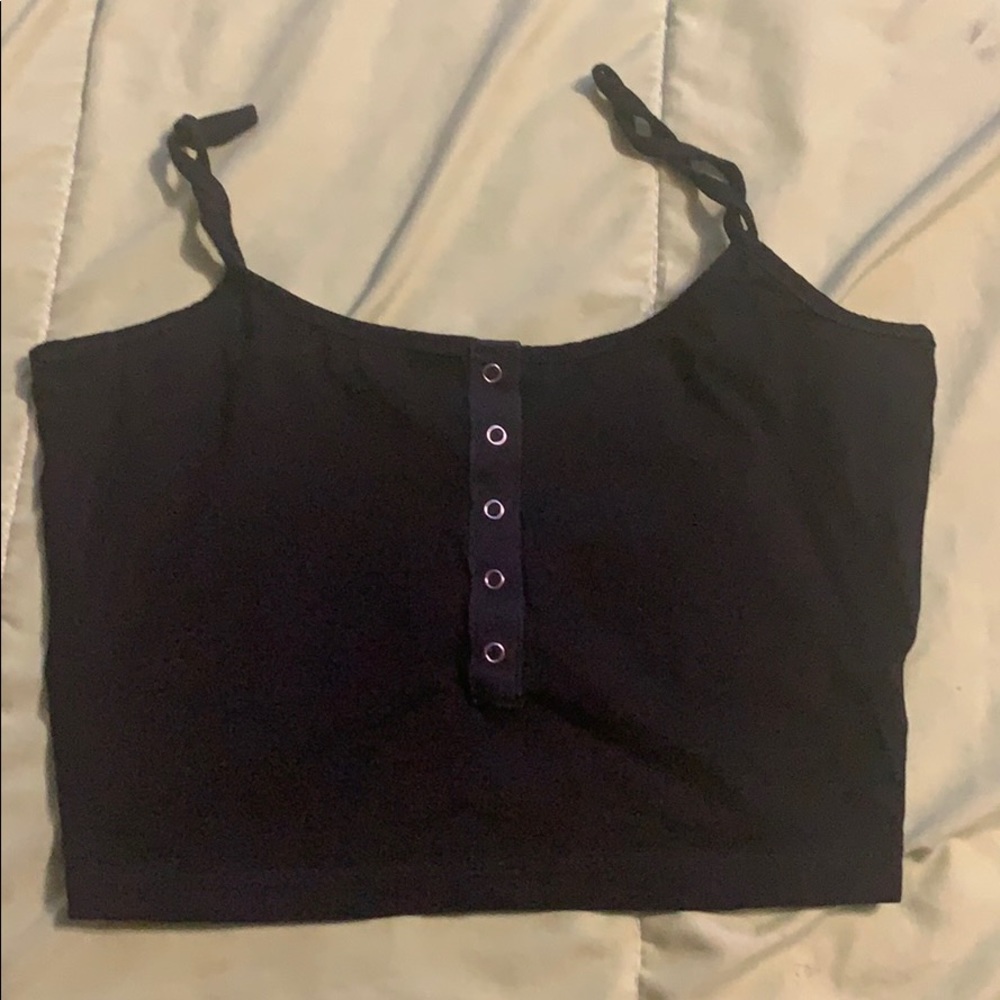 Button crop tanks - Picture 4 of 4